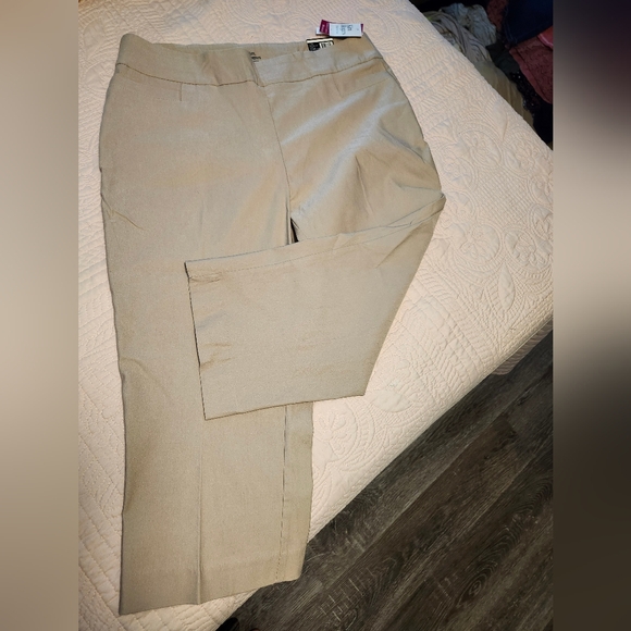 Kim Rogers Pull On Capri - Picture 1 of 7